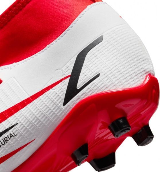 Бутсы Nike JR SUPERFLY 8 CLUB CR7 FG/MG DB0926-600 р. US 4,5Y красный