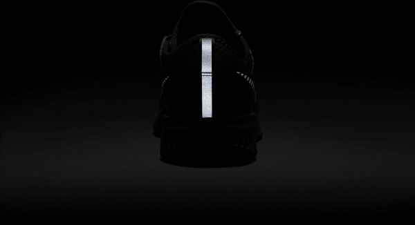 Кроссовки Nike WMNS ODYSSEY REACT 2 SHIELD BQ1672-001 р.US 9 черный