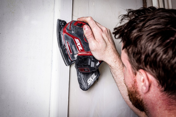 Універсальна шліфмашина SKIL SR1E3720CC