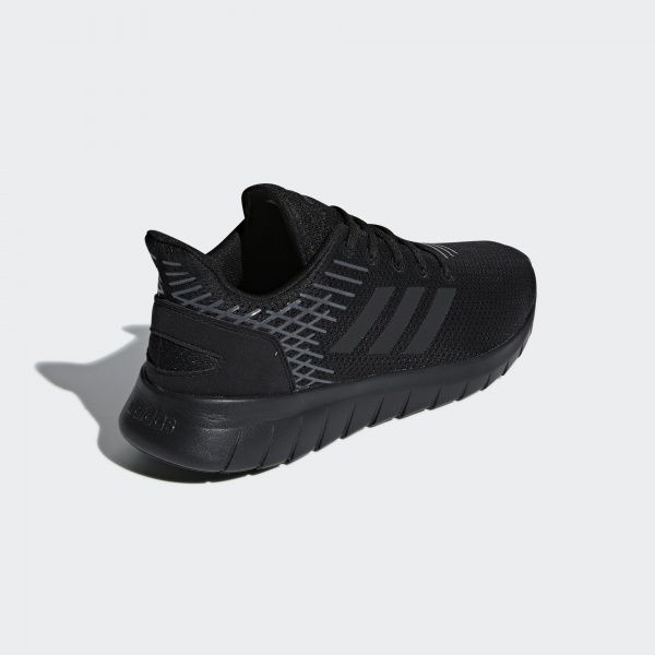 Кроссовки Adidas ASWEERUN F36333 р.12,5 черный
