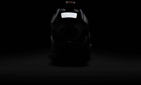 Кросівки Nike AIR VAPORMAX EVO EVOLUTION OF ICONS DC9113-100 р.US 9 білий