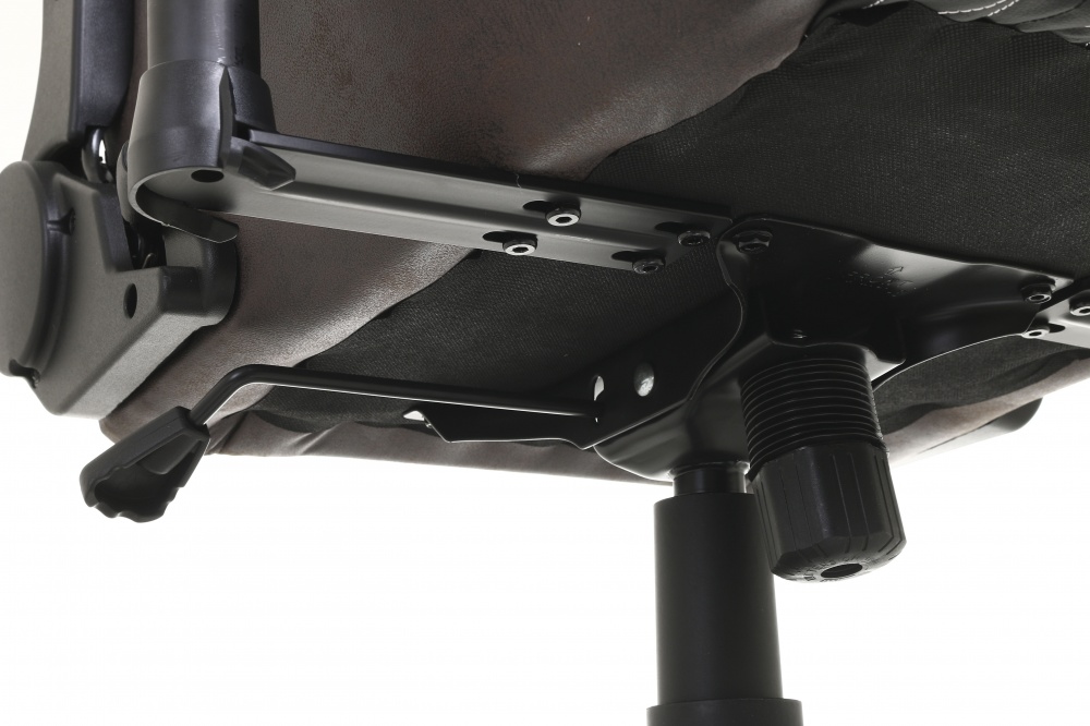 Кресло игровое Центр Меблів Дамар черно-коричневый