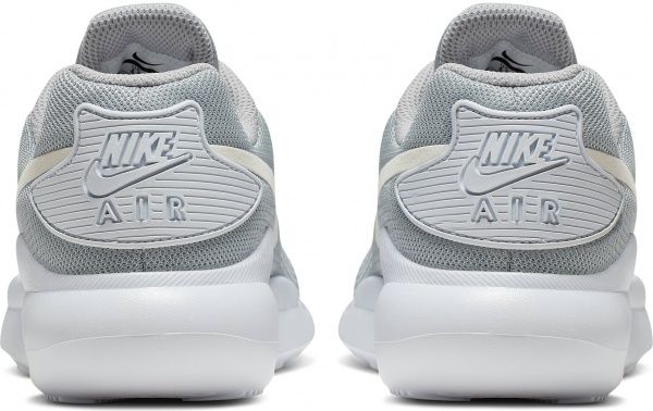 Кроссовки Nike AIR MAX OKETO BG AR7419-006 р.US 5,5Y серый