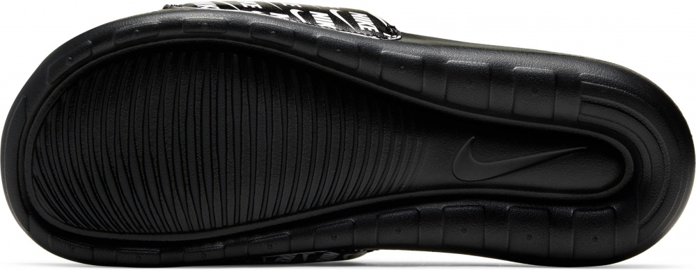Шльопанці Nike Victori One CN9678-006 р.46 чорний