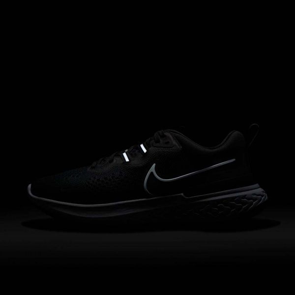 Кроссовки Nike React Miler 2 CW7136-001 р.US 6 черный