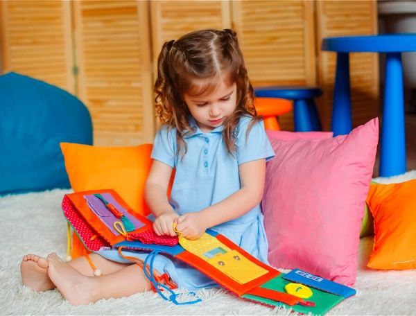 Розвивальний бізіборд Vladi Toys Бери із собою ZZ1000-02