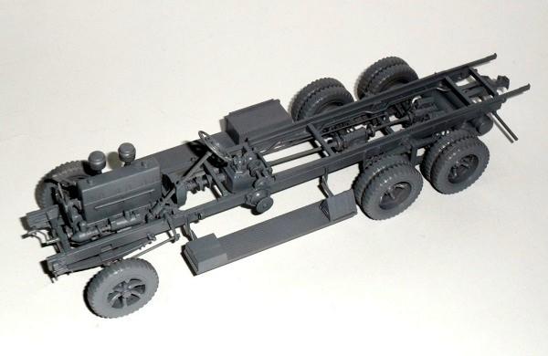 Сборная модель ICM немецкий грузовой автомобиль времен второй мировой войны Henschel 33 D1 (4823044402595) 1:35