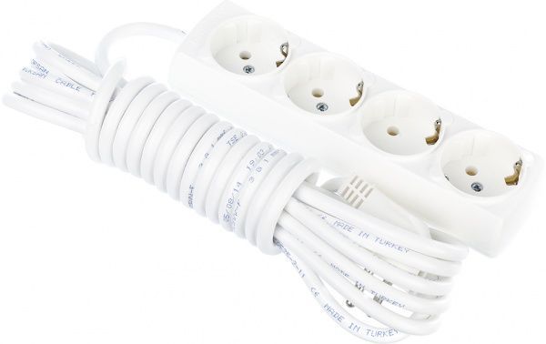 Подовжувач Borsan із заземленням 4 гн. білий 5 м BR-1554-5 