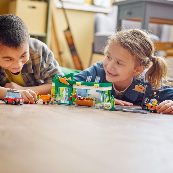 Конструктор LEGO City Продуктова крамниця 60347