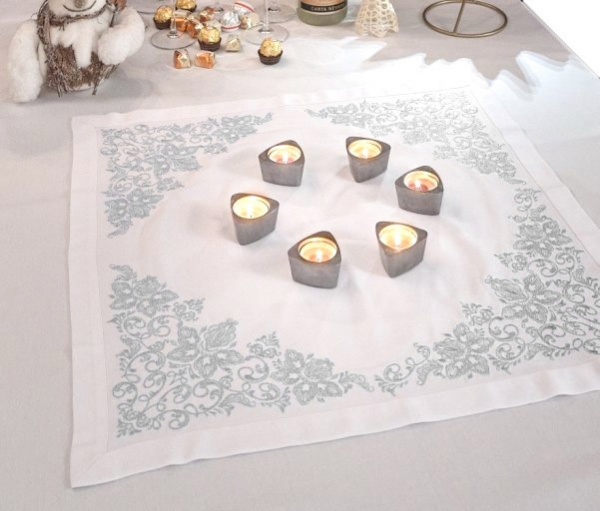 Доріжка на стіл Сяйво 60x60 см білий/срібний Едельвіка 