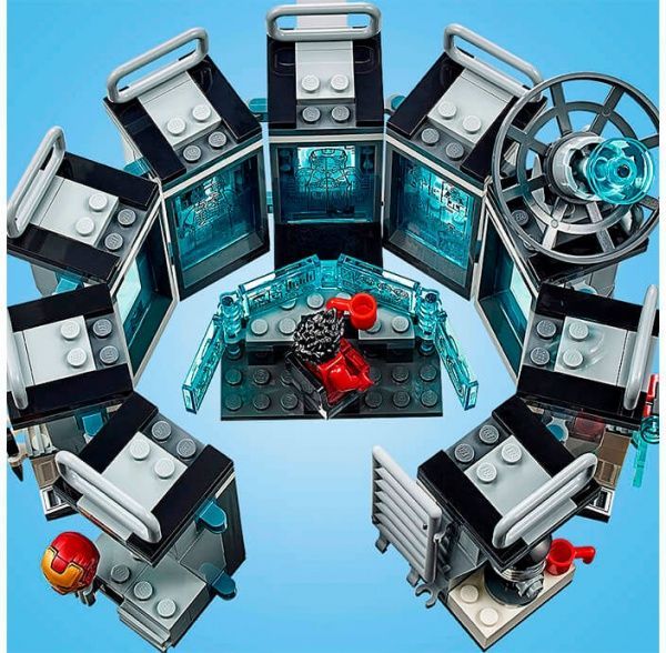 Конструктор LEGO Super Heroes Зал з костюмами Залізної Людини 76125 76125