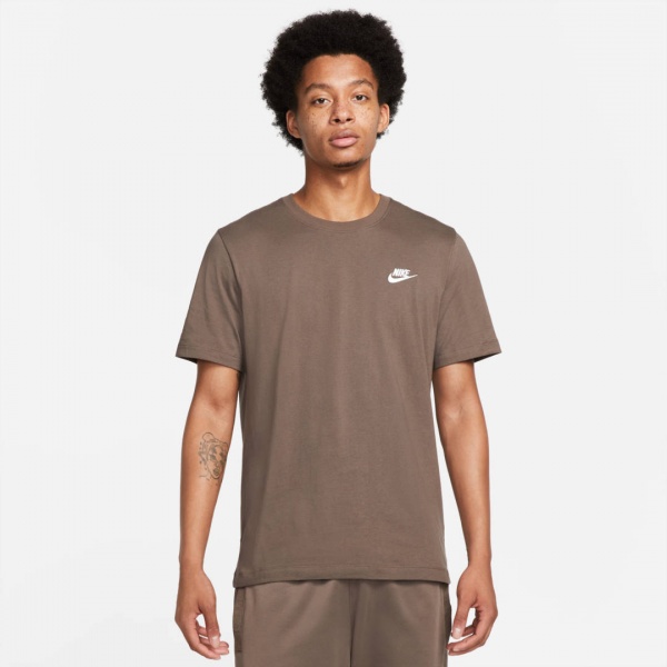 Футболка Nike M NSW CLUB TEE AR4997-004 р.S коричневий