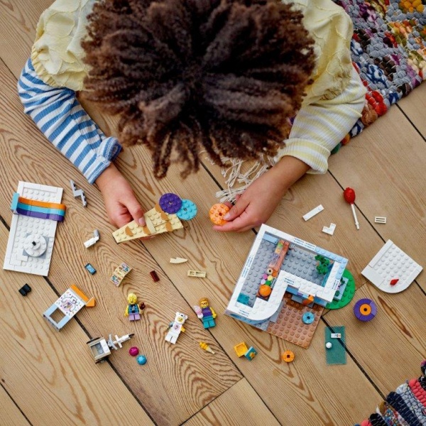 Конструктор LEGO City Магазин мороженого 60363