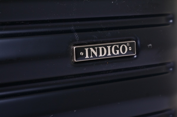 Чемодан 64 л черный LS22400 59х42х26 ABS 