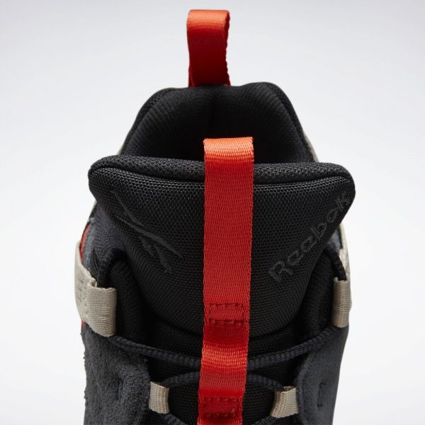 Кросівки Reebok AZTREK 96 ADVENTURE EG8917 р.8,5 чорний