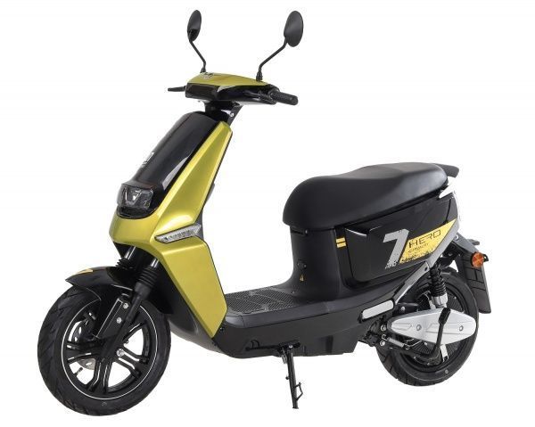 Электроскутер YADEA S-Like black/yellow 