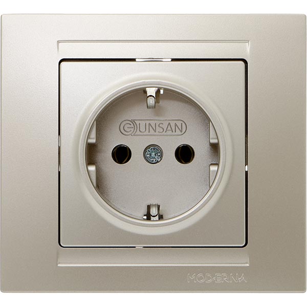 Розетка із заземленням Gunsan Moderna без шторок бежевий металік MD 29 25 115