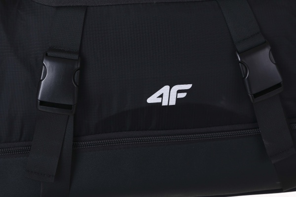Сумка 4F 4FSSS23ATBGU070-20S чорний 