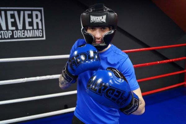 Боксерские перчатки PowerPlay р. 8 8oz 3017_8 черно-синий
