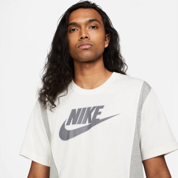 Футболка Nike DO7229-133 р.S блакитний