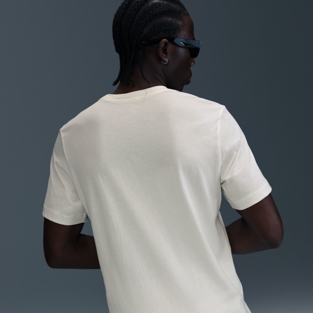 Футболка Nike M NSW TEE 12MO JDI SP25 HJ0554-133 р.S бежевый