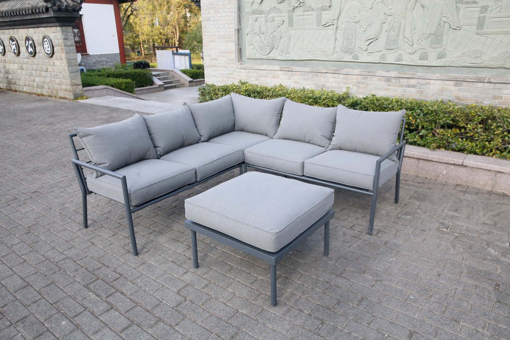 Комплект металлической мебели Чикаго (угловой диван + столик 68х68х34 см) серый