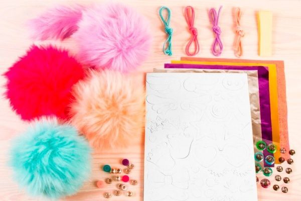 Набор Make it Real для создания помпонов Обнимашки MR1409