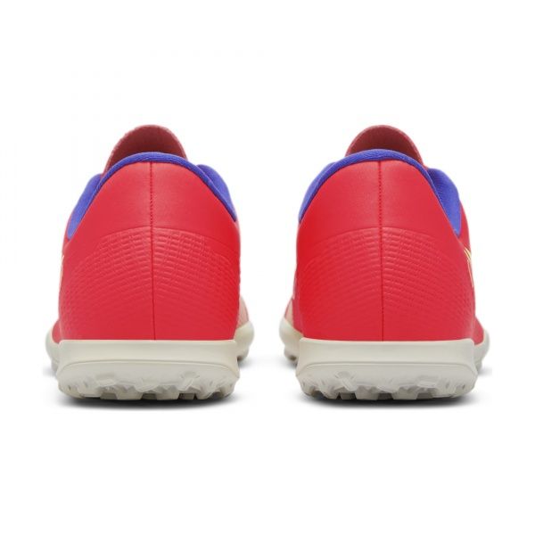 Cороконіжки Nike JR VAPOR 14 CLUB TF CV0945-600 р. US 3Y червоний