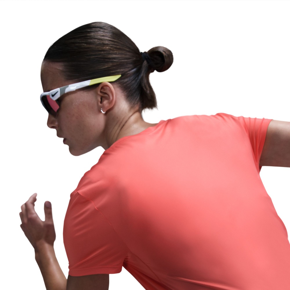 Футболка Nike W NK ONE SWSH HBR DF SS TOP HJ2204-814 р.S помаранчевий