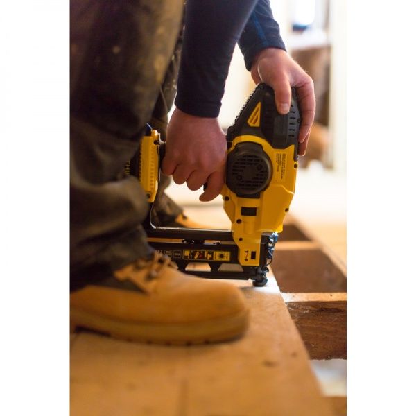 Степлер акумуляторний Stanley FMC792D2