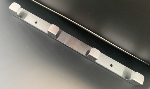 Планка с крючками Steelgroup 410х30х30 SG-830