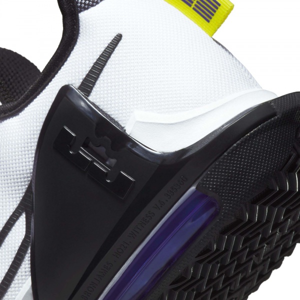 Кроссовки Nike LEBRON WITNESS VI CZ4052-100 р.US 18 черно-белый