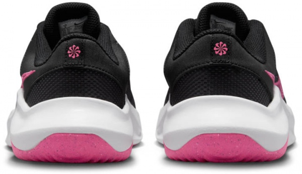 Кросівки Nike LEGEND ESSENTIAL 3 DM1119-002 р.41 чорний