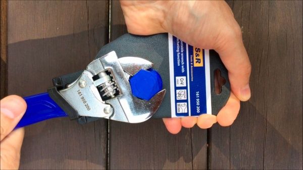 Ключ розвідний з трещеткой S&R 256 мм 161950250