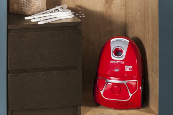 Пилосос Rowenta COMPACT POWER RO3953EA red 