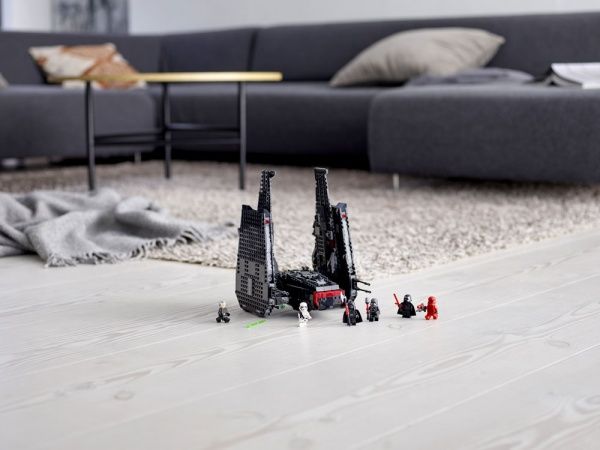 Конструктор LEGO Star Wars Шаттл Кайло Рена 75256