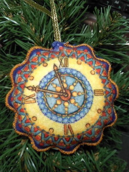 Підвіска фетрова Зірочка Годинник синя 9 см