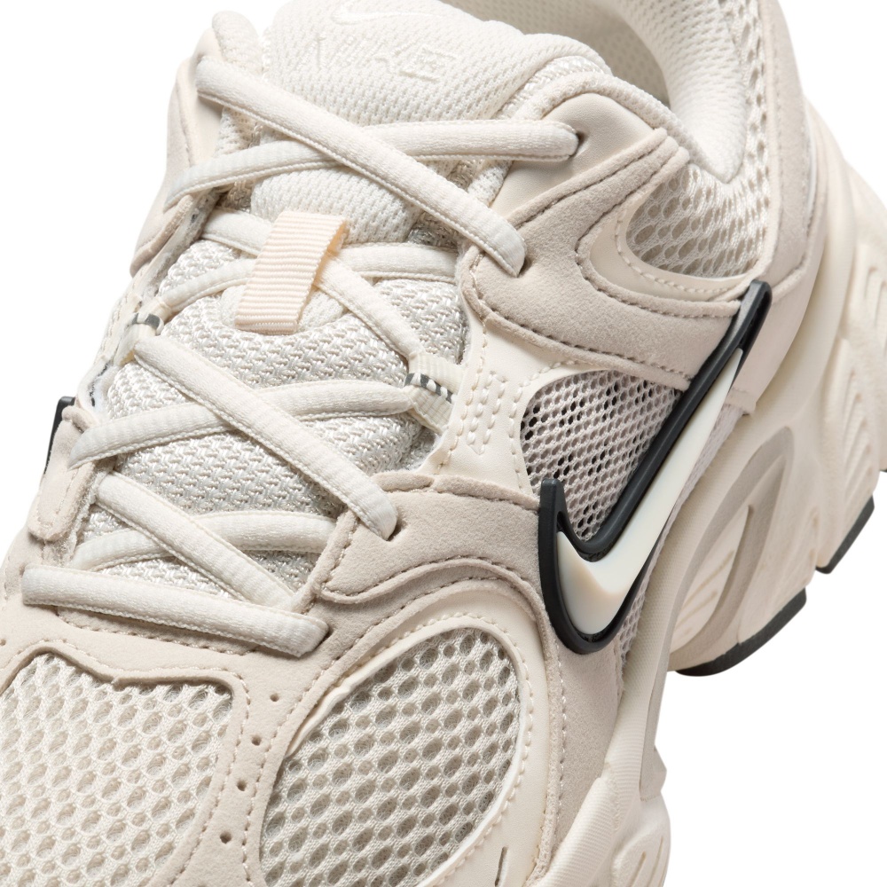 Кросівки Nike V5 RNR II6294-100 р.39