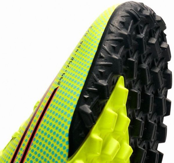 Бутсы Nike SUPERFLY 7 ACADEMY MDS TF BQ5435-703 р. 10,5 желтый