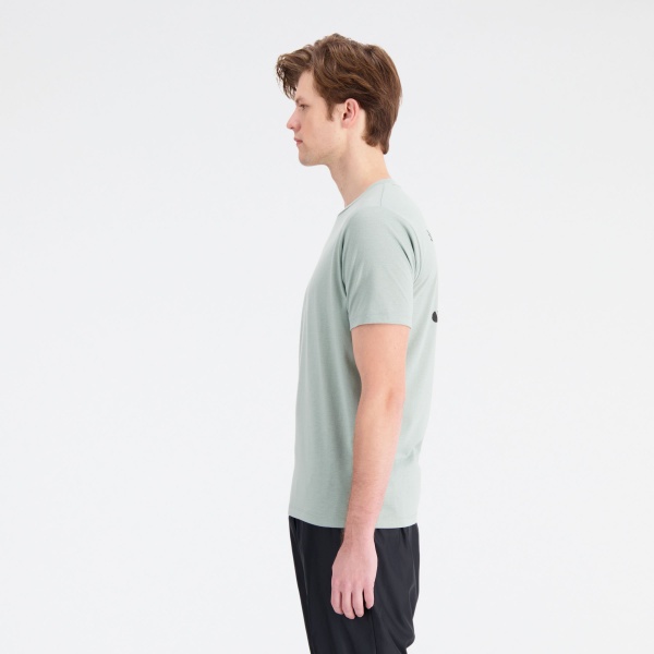 Футболка New Balance TENACITY HEATHERTECH TEE MT33071JIR р.S зелений