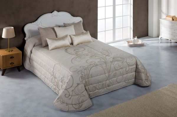 Покрывало Zafiro 235x270 см Textilia бежевый 