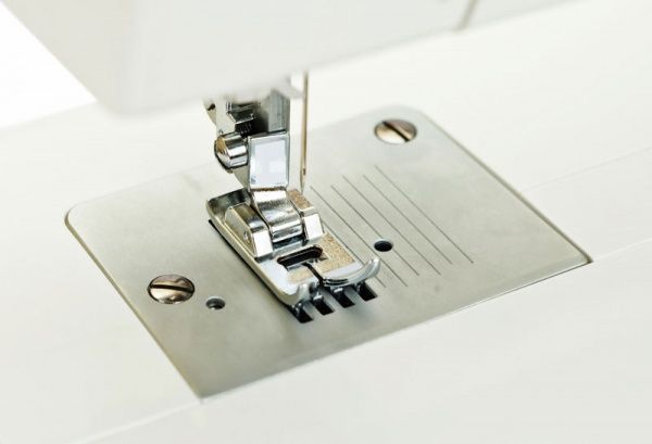 Швейна машина Minerva B29 