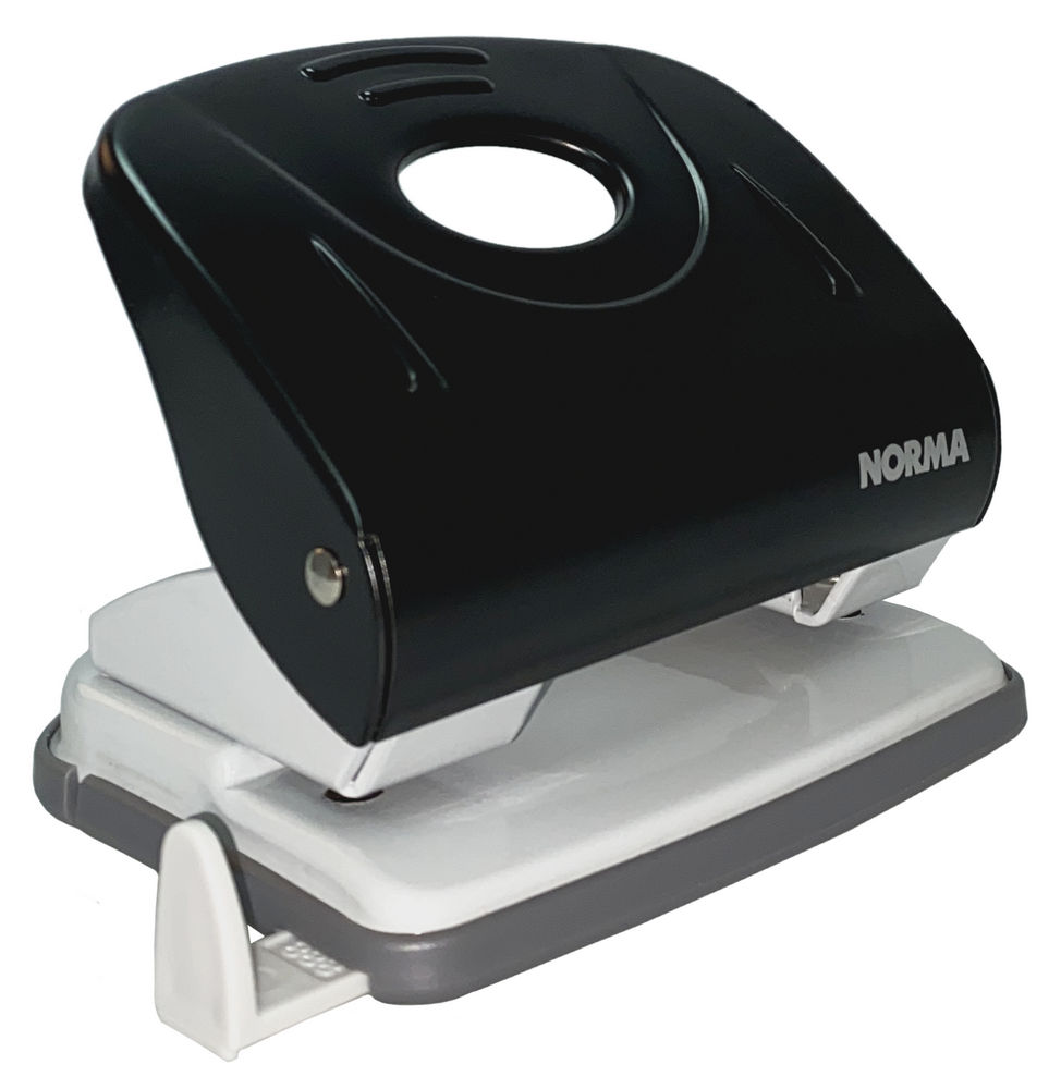 Діркопробивач 30 аркушів з лiнійкою чорний 4346 NORMA