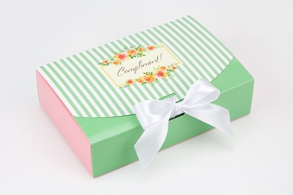 Коробка подарочная прямоугольная Love 19,5х13х5 см