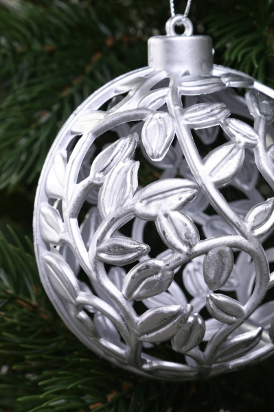 Декоративна підвіска Куля 10x12 см срібло NY21049