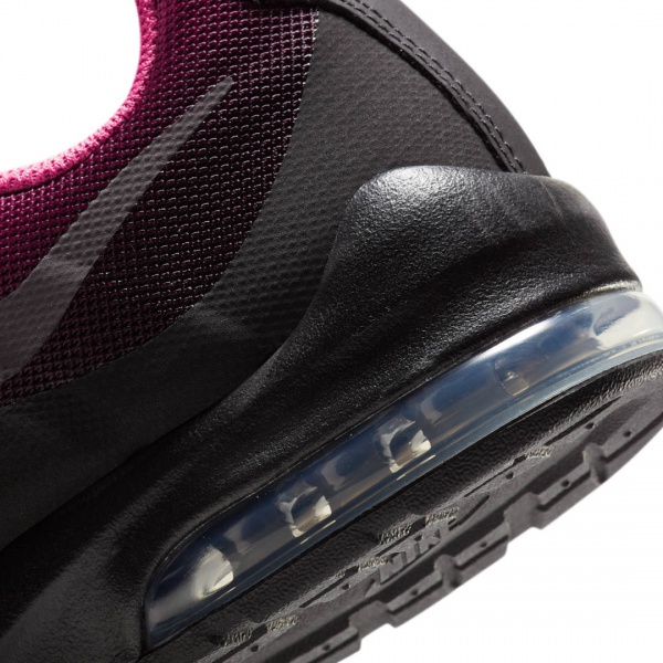 Кросівки Nike AIR MAX INVIGOR CZ4193-002 р.US 7Y рожевий