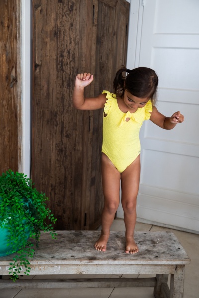 Купальник для дівчаток Koko Noko р.86-92 жовтий T46928-37 