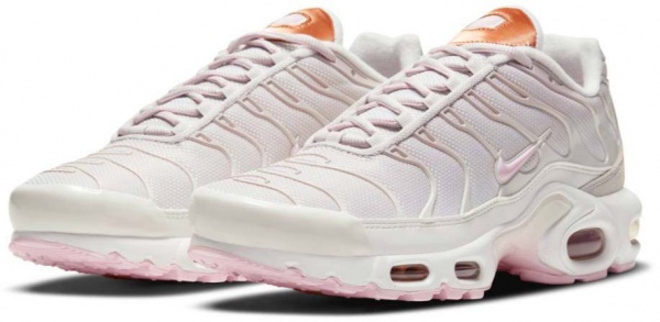 Кросівки Nike AIR MAX PLUS DD6612-001 р.38 чорний