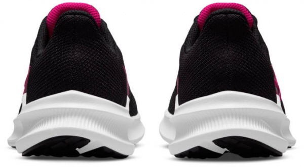Кросівки Nike Downshifter 11 CW3413-004 р.US 8,5 чорний