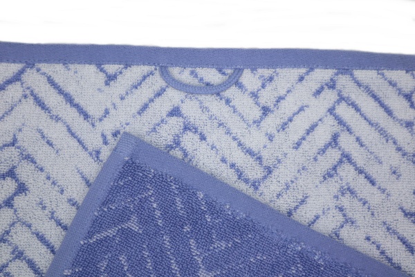 Рушник махровий Shane 70x140 см синій із малюнком La Nuit 